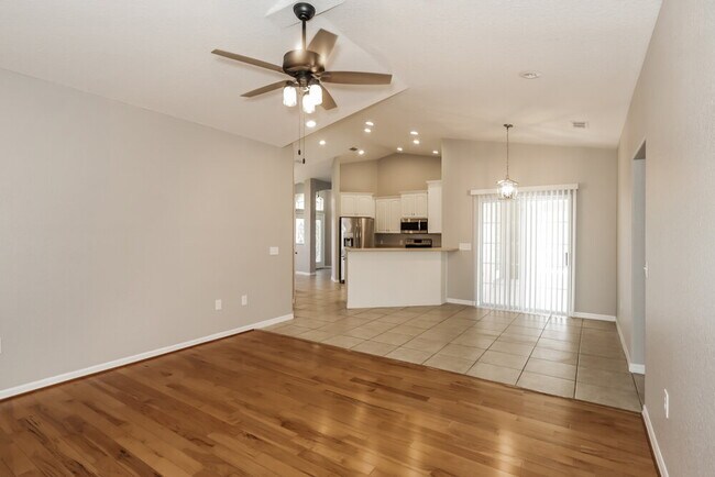 Foto del edificio - 2695 High Ridge Dr