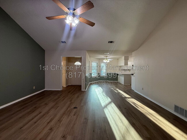Building Photo - 7808 Mallard Ln