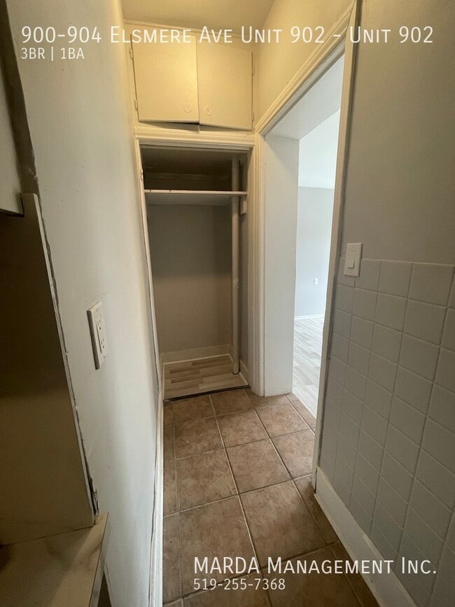Building Photo - PRIME 3 BED/1 BATH UNIT BY ERIE ST! +HYDRO