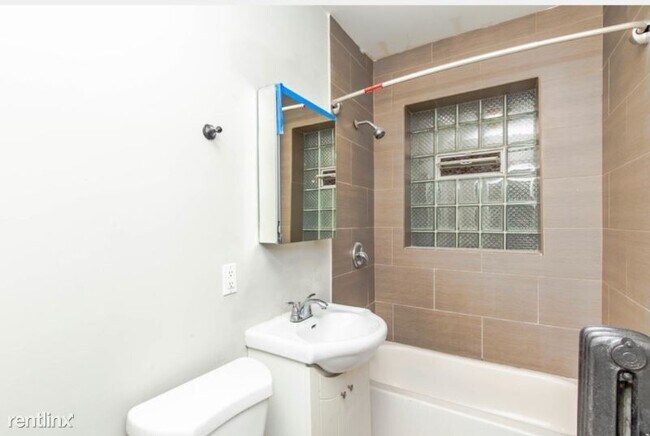 Building Photo - 3604 S King Dr