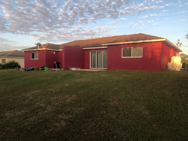 Foto del edificio - 2405 Mansfield Ave S