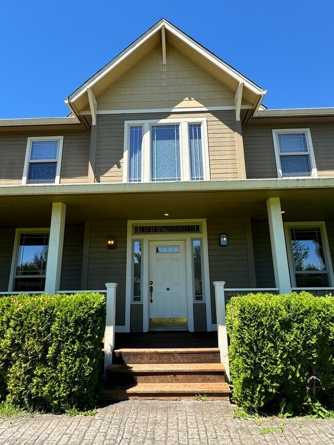Foto del edificio - Make this beautiful country home yours! Our home is available for immediate rent.