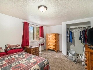 Building Photo - 701 W 6th St