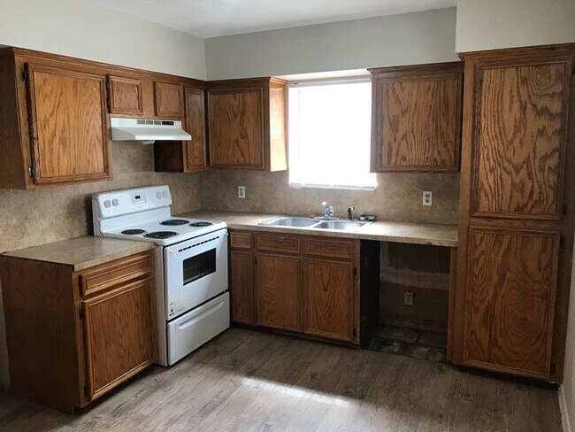 Foto del edificio - 3 br, 1.5 bath House - 5217 Williams Dr.