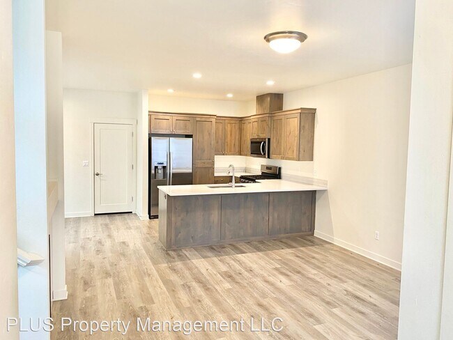 Building Photo - 3 br, 2.5 bath House - 2536 NE Purcell Blvd