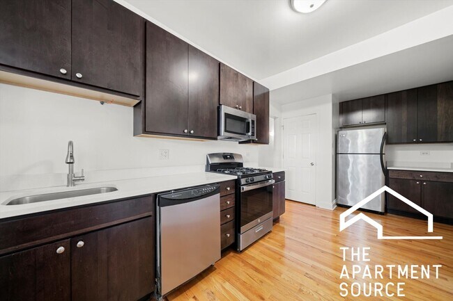 Foto del edificio - 3428 W Parker Ave
