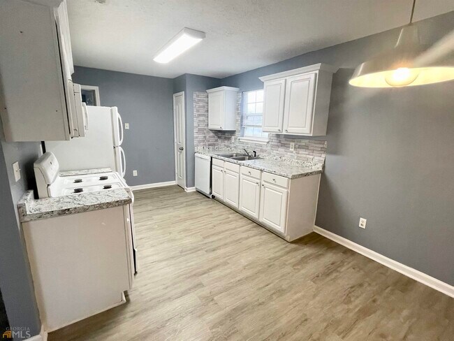 Foto del edificio - 1657 Thorn Ridge Trail