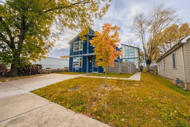 Foto del edificio - Beautiful Home Minutes From Germantown, Sa...