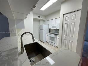 Building Photo - North Bay Road, Sunny Isles Beach, FL 33160 - 3 BR 2 BA condo