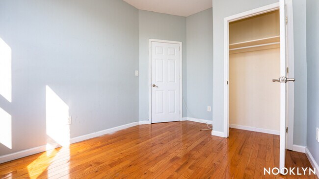 Foto del edificio - 373 E 28th St