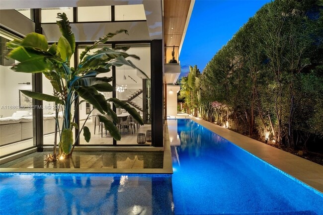 Building Photo - 3306 NE 16th St