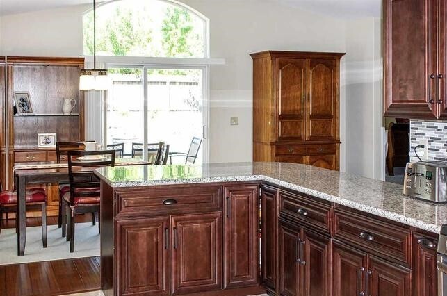 Foto del edificio - 4 Bedroom Silver Oak Home Available for Rent