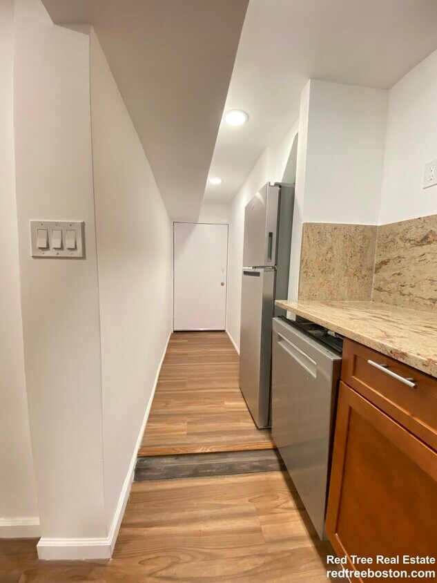 Foto principal - 688 Parker St