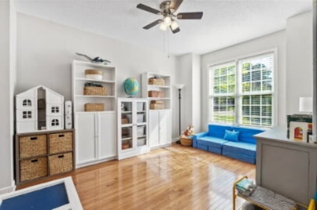 Building Photo - 190 Diamondhead Dr S