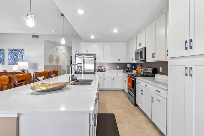 Foto del edificio - 5651 Double Eagle Cir