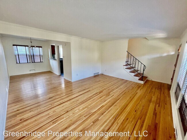 Foto del edificio - 3 br, 1 bath House - 533 NE Church St.