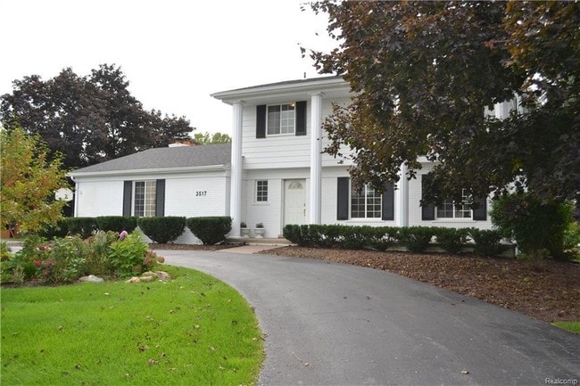Building Photo - 3517 Trentwood Dr
