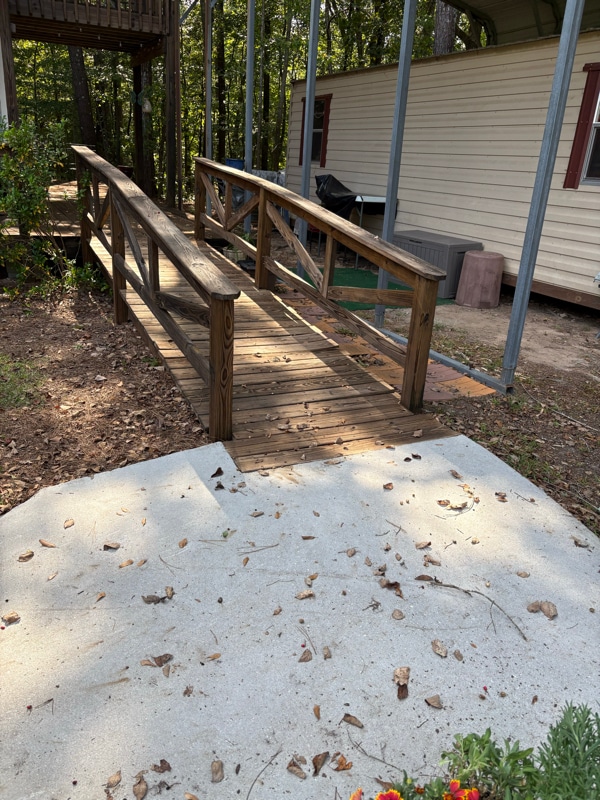 Building Photo - 1305 Wild Rd