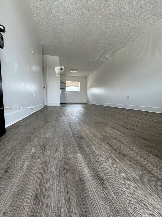 Foto del edificio - 5491 W 24th Ave
