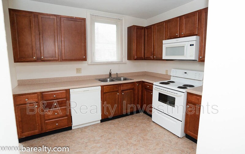 Primary Photo - 172 E 13th Ave