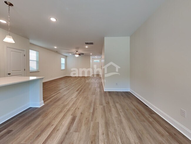 Foto del edificio - 1617 Lamplighter Ln