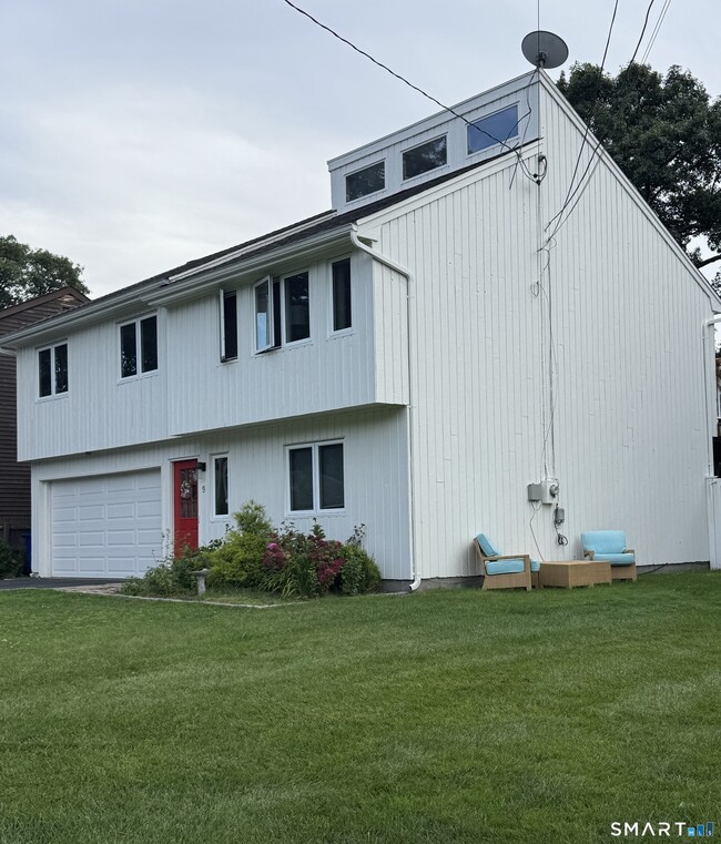 Building Photo - 9 Oakledge Cir