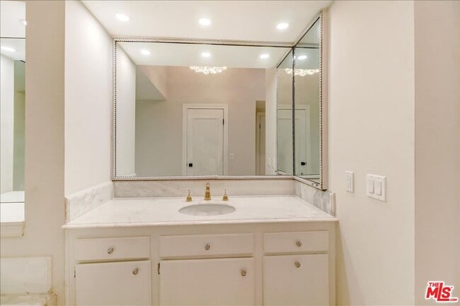 Building Photo - 10120 Empyrean Way