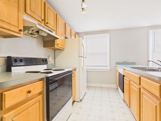 Foto del edificio - 2 Bedroom Single Family with Bonus Room