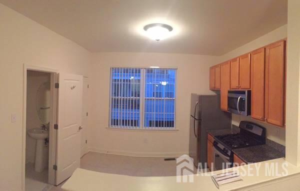 Building Photo - 112 Giordano Ave