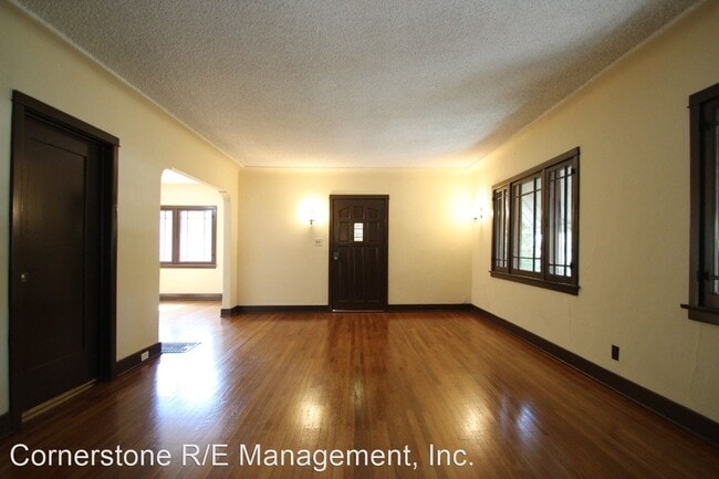 Building Photo - 3 br, 2 bath House - 1212 Stratford
