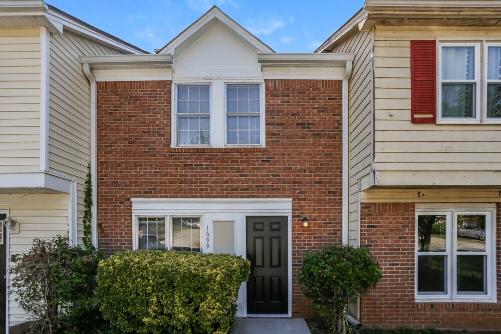 Primary Photo - 1699 Winchester Way SE
