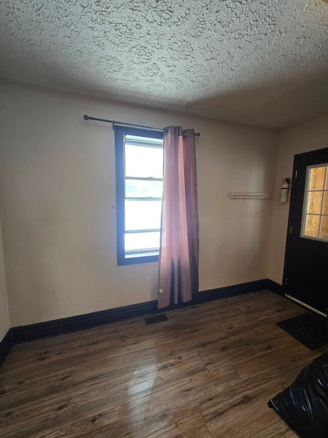 Building Photo - 278 Hazel St