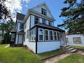 Building Photo - 331 S Main St