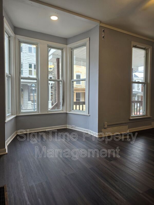Foto principal - 235 Summit Ave