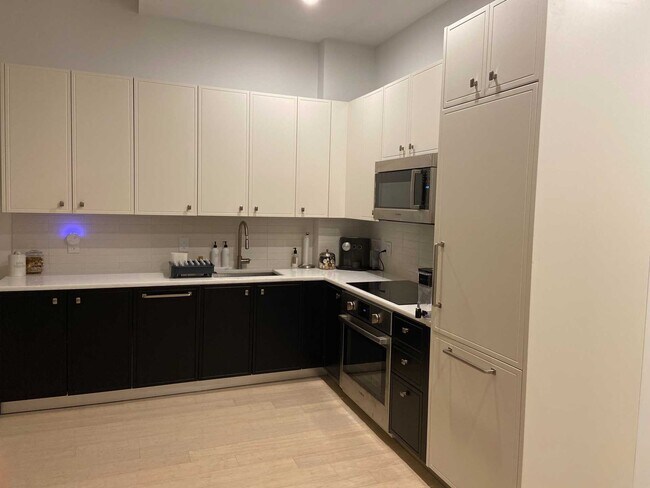 Building Photo - 30 Morningside Dr