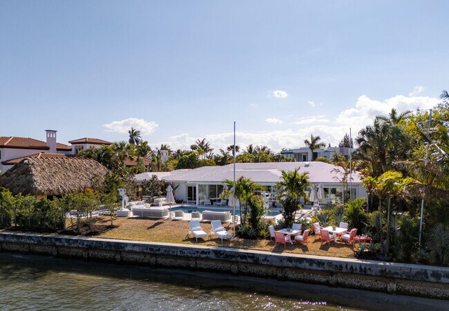 Foto del edificio - 3410 N Flagler Dr