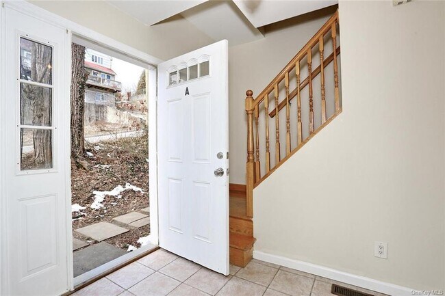 Building Photo - 135 Beech St