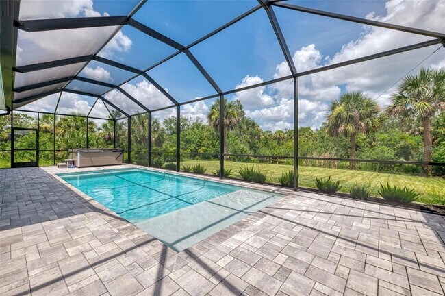 Foto del edificio - 2129 Lorraine Dr