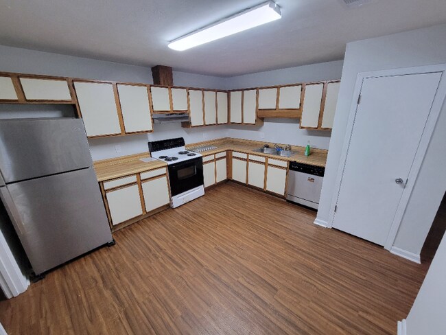 Foto del edificio - 5578 Lumberjack Ln