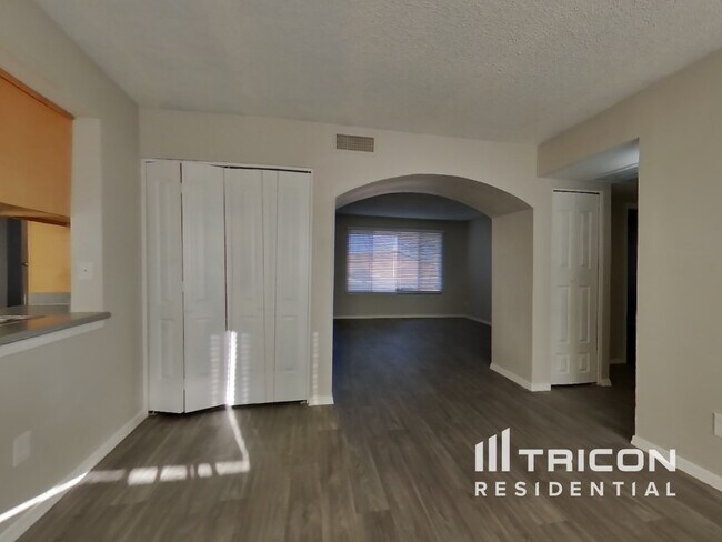 Foto del edificio - 15614 N 55th Ave