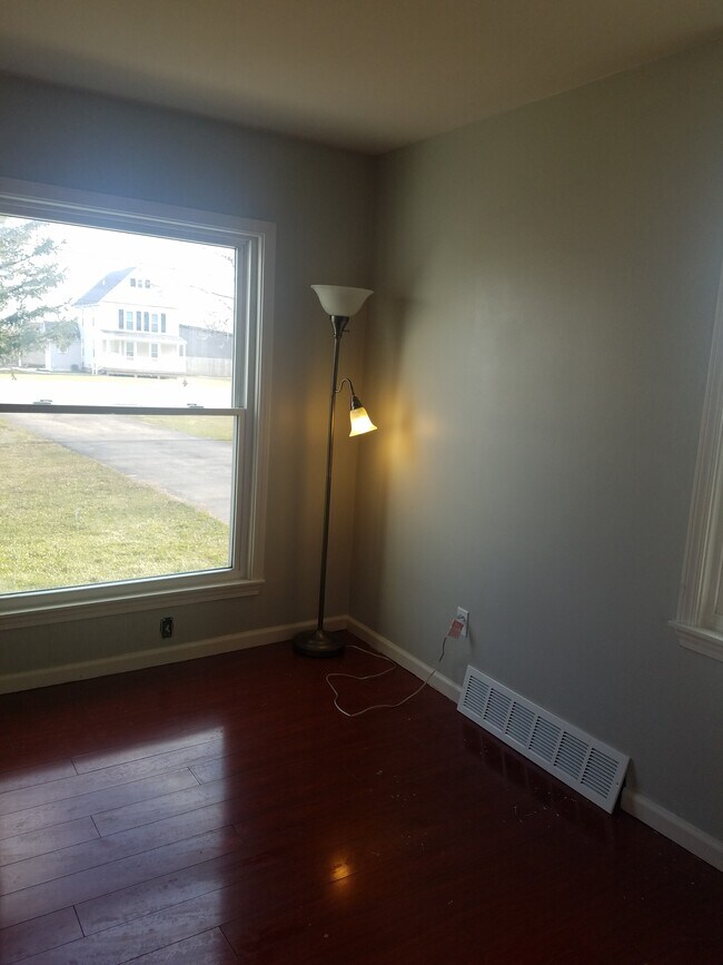 1909 Saunders Settlement Rd, Niagara Falls, NY 14304 Townhome Rentals