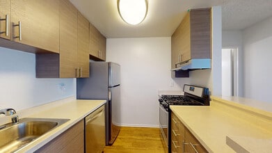 Interior Photo - Huntington Vista