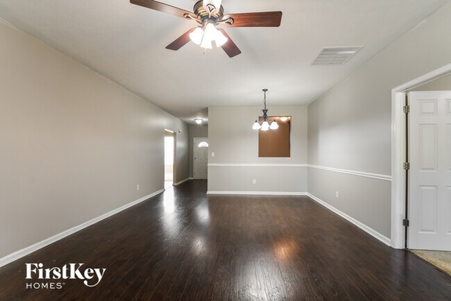 Building Photo - 12536 Wolf Run Rd