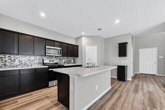 Building Photo - 14529 Lily Plns Dr