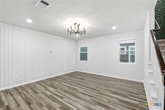 Building Photo - 1941 Winston Way