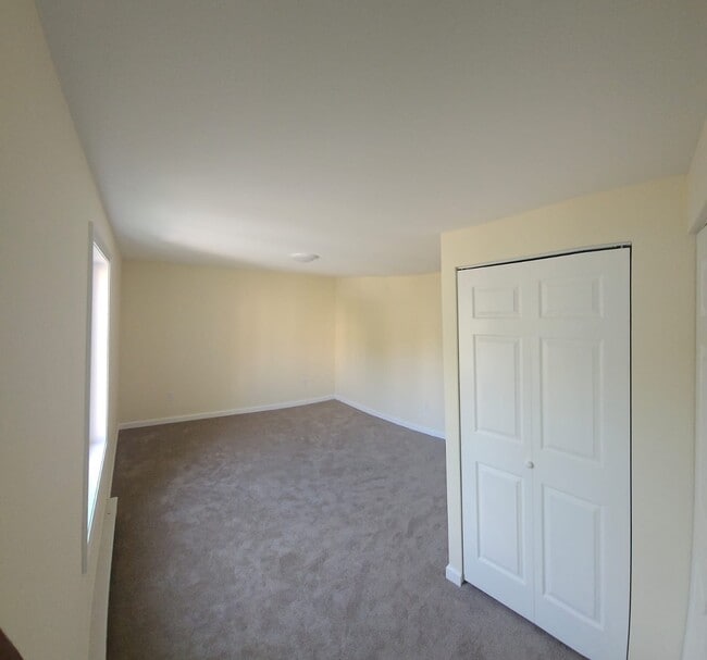 Building Photo - 125 Burgundy Hill Ln