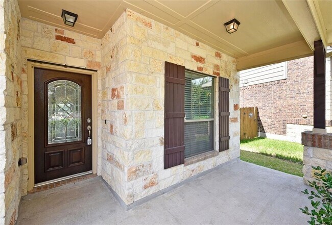 Building Photo - 4050 Calaway Oaks Ln