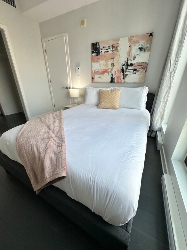 Photo du bâtiment - 1070 Drummond St