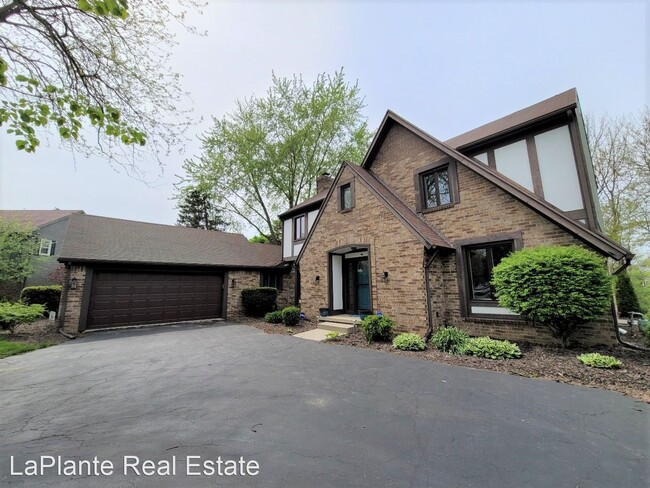 Building Photo - 4 br, 2.5 bath House - 6 Ridgewood Cr
