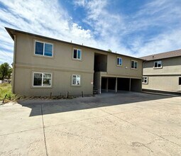Building Photo - 564 Lincoln Ave